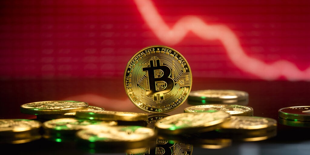 Bitcoin Plunges 12% in 7 Days as BlackRock Collects $1.1 Billion From ETF