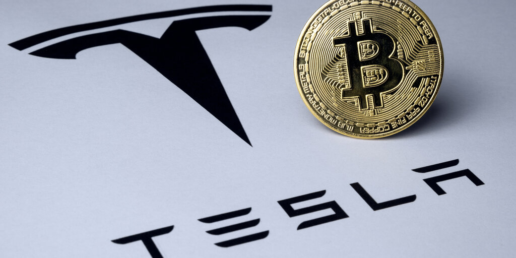 Elon Musk's Tesla Still Holds $387 Million in Bitcoin